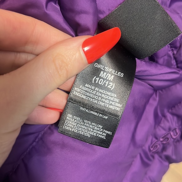 The North Face Girls Medium Purple Reversible Down Puffer Vest (flawed, as is) - Picture 9 of 14